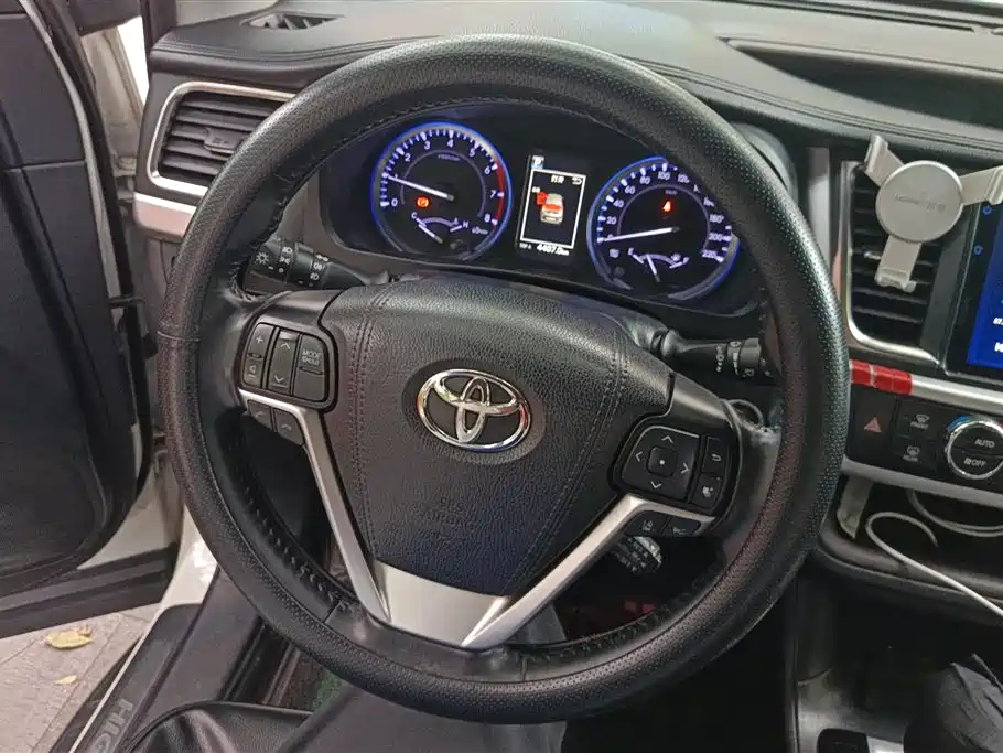 Toyota Highlander 2018 2.0T 4WD Premium 7-seater (China V) фото 15