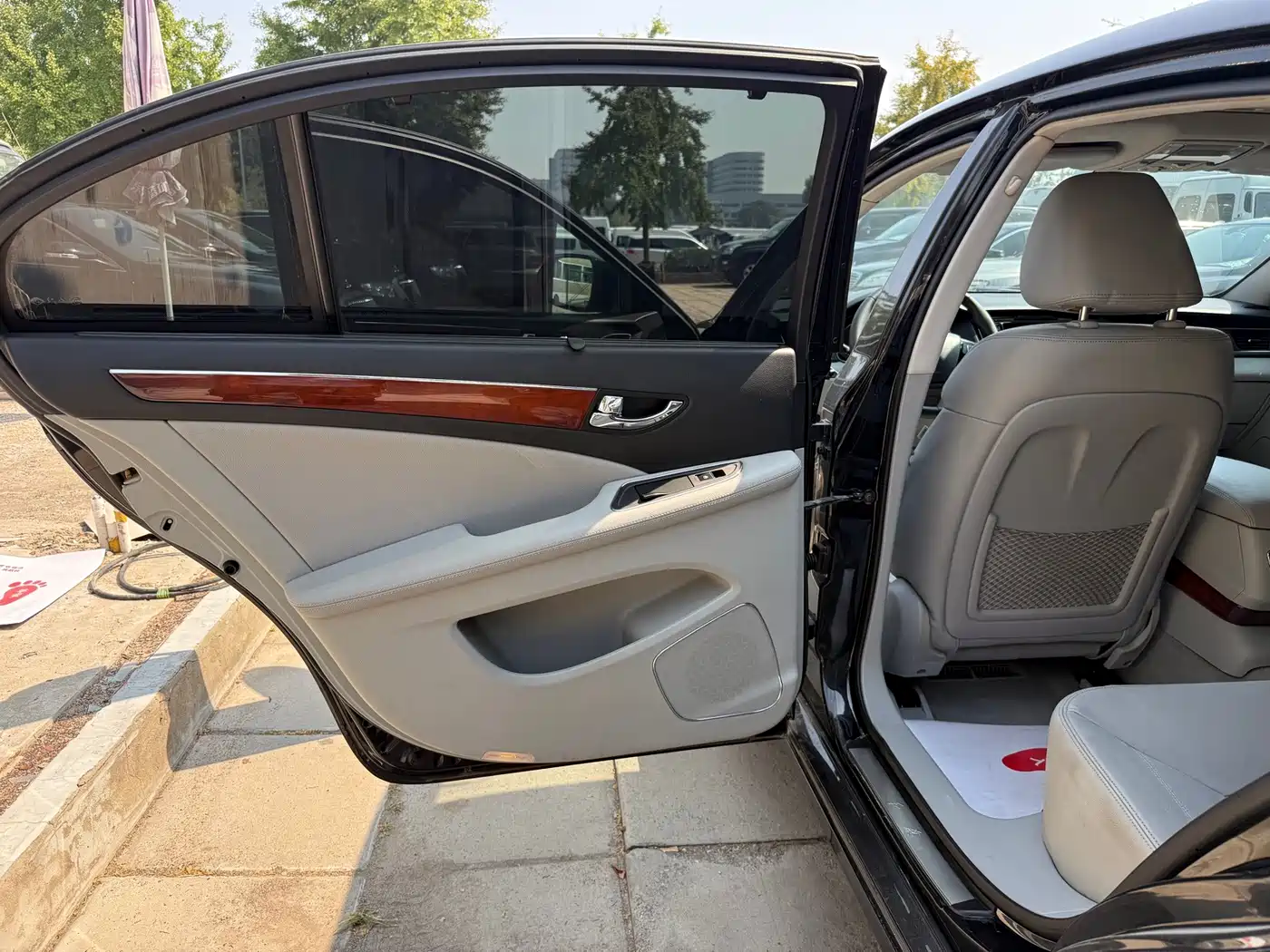 Hongqi H7 2017 2015 2.0T Luxury