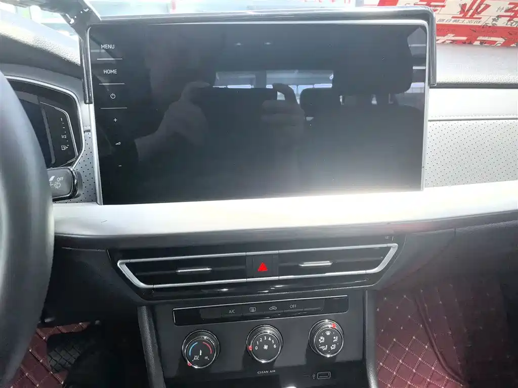 Volkswagen Lavida 2024 Model 1.5L Automatic 5 Million Edition фото 9