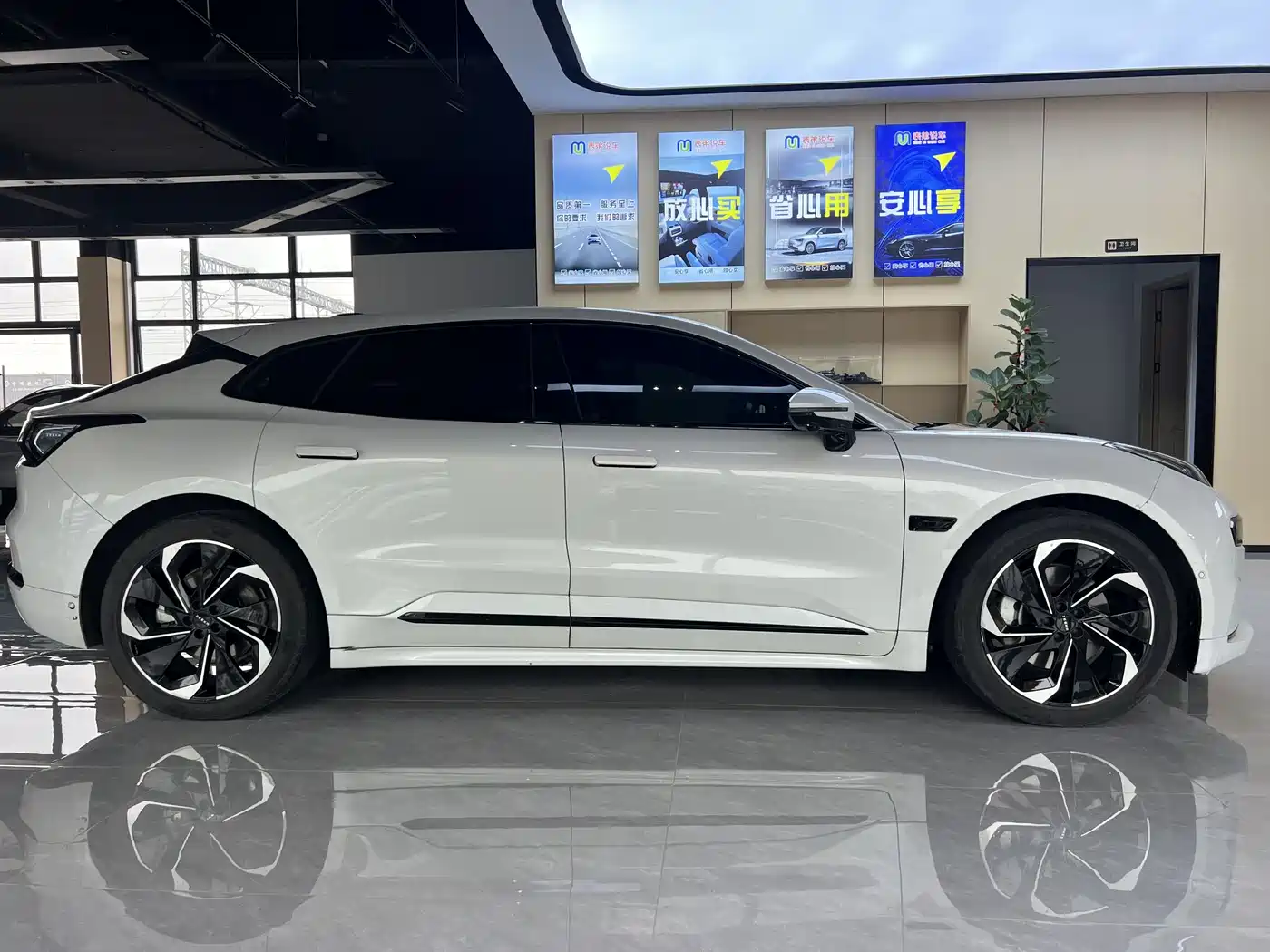 ZEEKR EXTREME KRYPTON 001