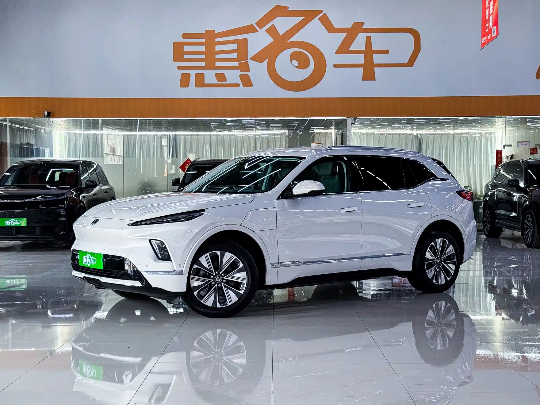 صورة 1 - Buick E5