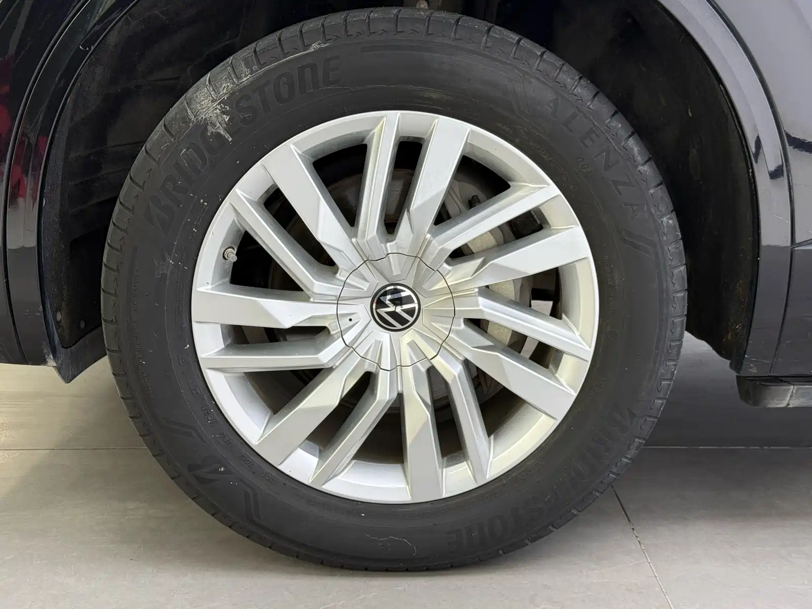 Фото 7 - Volkswagen Touareg