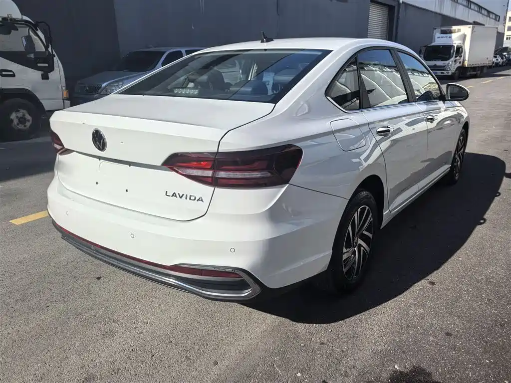 Volkswagen Lavida 2024 Model 1.5L Automatic 5 Million Edition фото 16