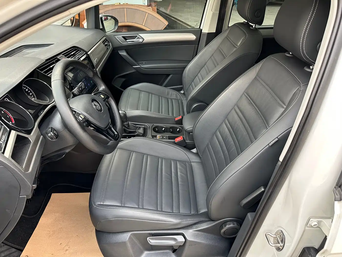 Volkswagen Touran 2016 Touran L 280TSI DSG Elegance фото 10