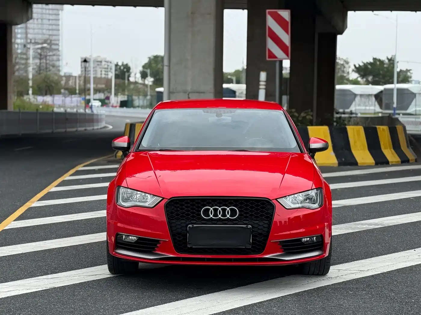 Audi A3 2016 Limousine 35 TFSI Progressive фото 2