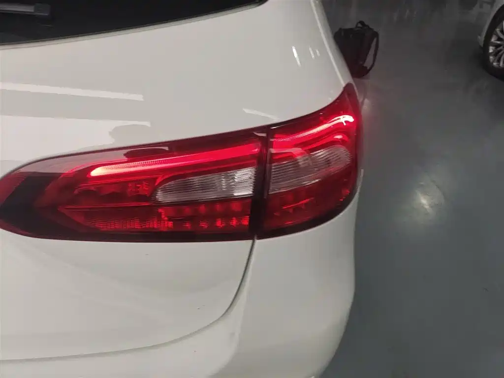 Mercedes-Benz B-Class 2021 B 180 Style фото 8