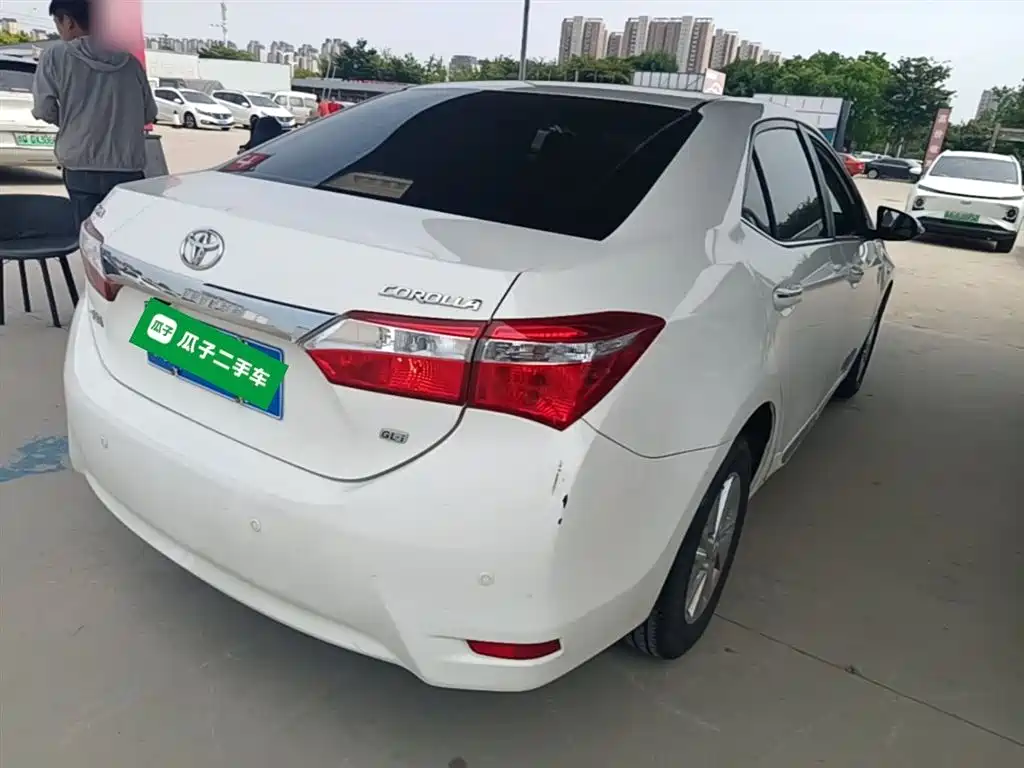 Toyota Corolla 2014 1.6L CVT GL-i фото 7