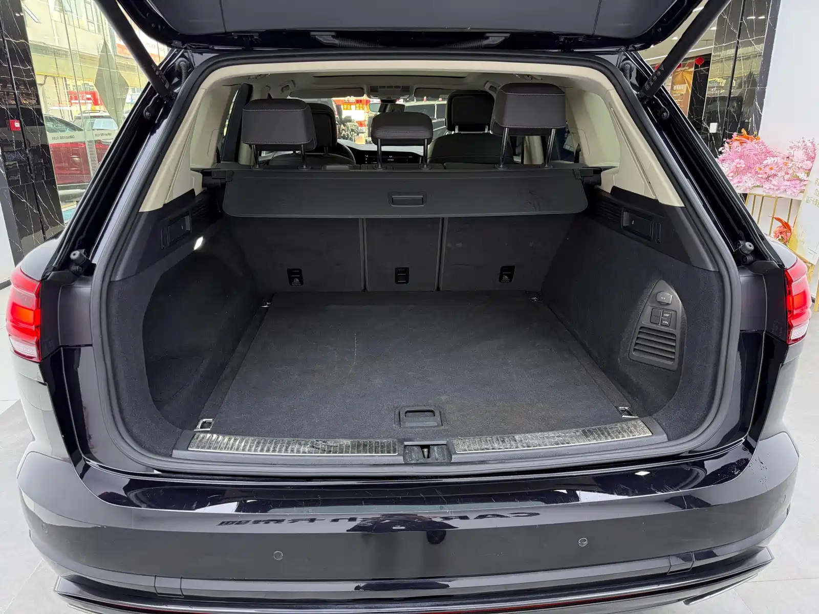 Фото 22 - Volkswagen Touareg