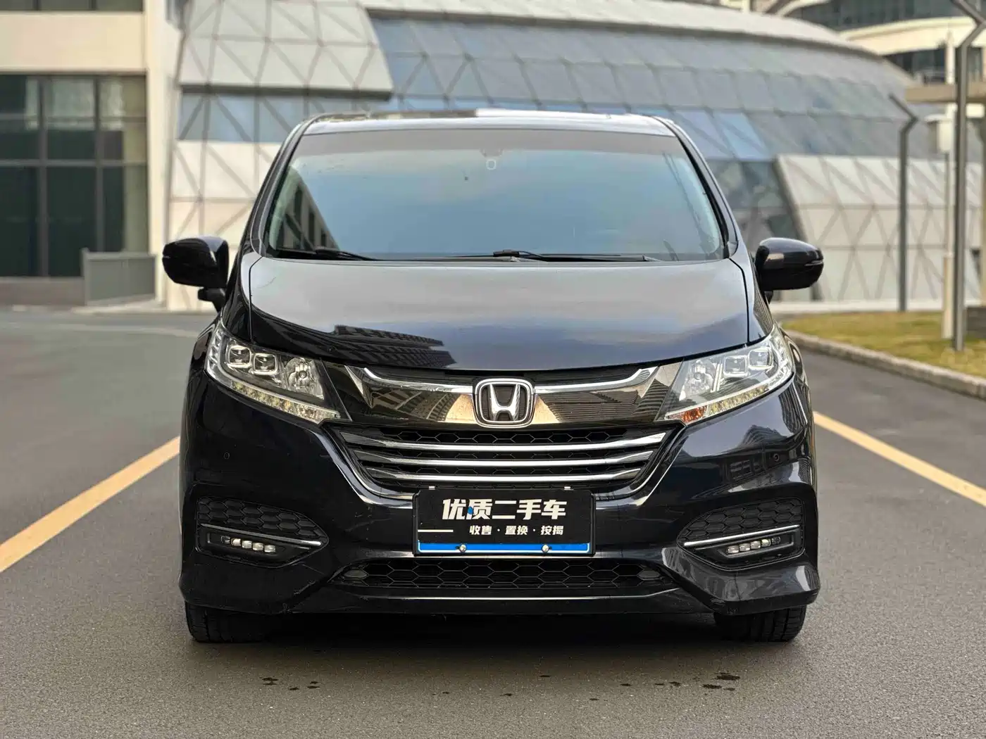 Фото 2 - Honda Odyssey