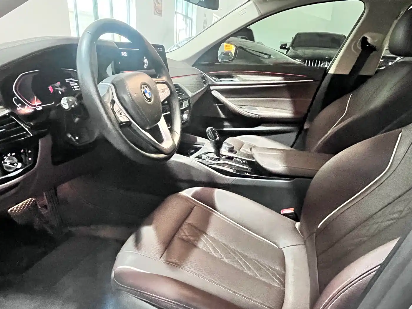 BMW 5 Series 2023 530Li Leading Luxury Package фото 2