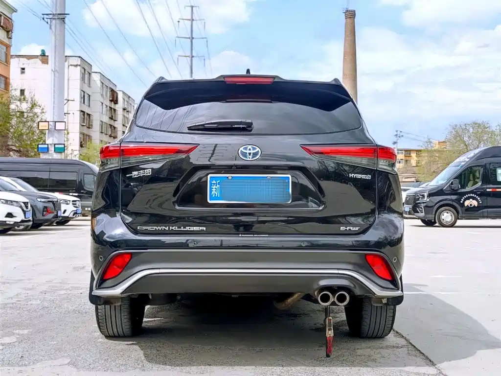 Toyota Crown Kluger 2023 2.5L HEV AWD Premium Edition фото 5