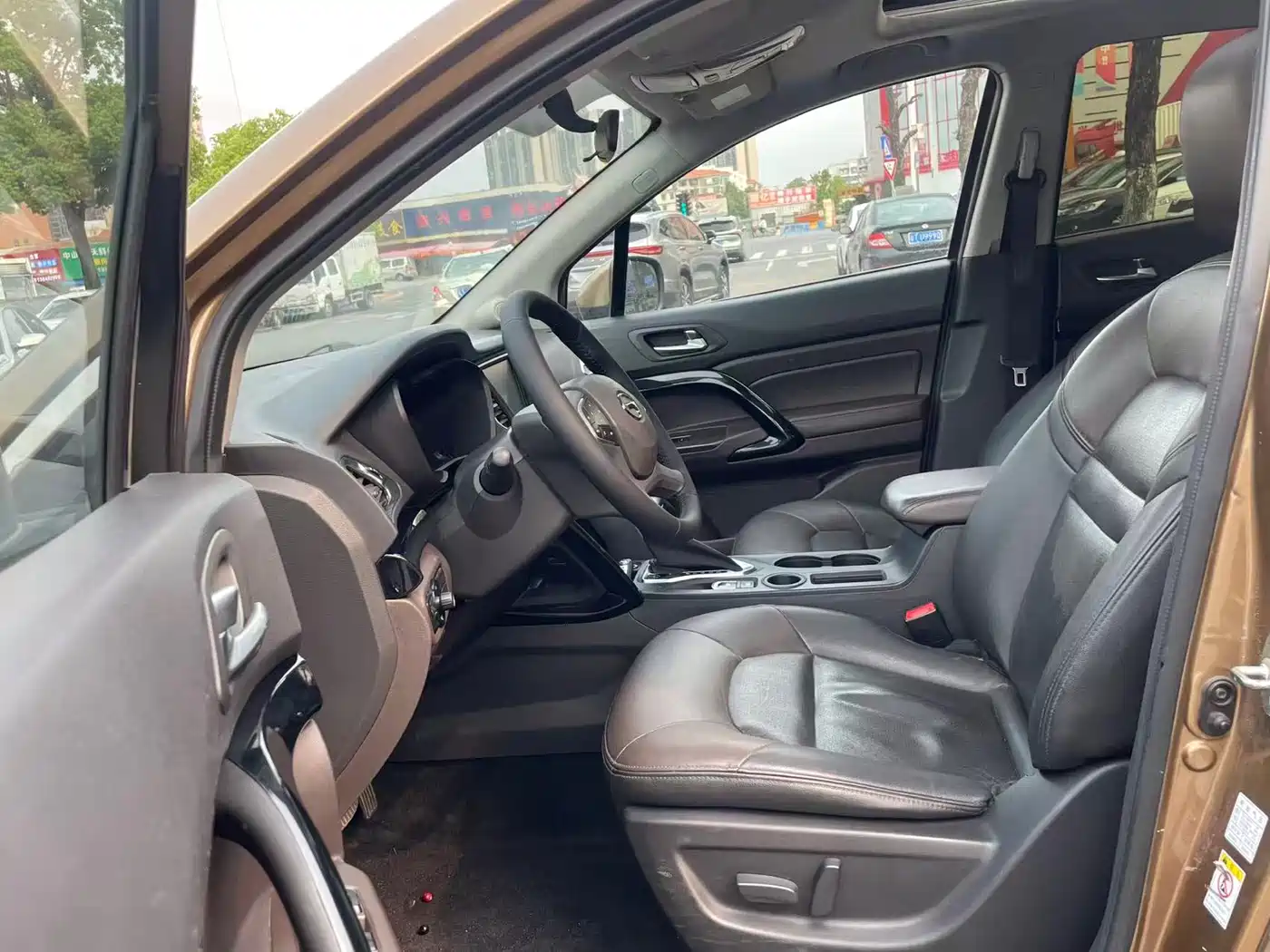 GAC Trumpchi Trumpchi GS4 2016 235T G-DCT Luxury Edition фото 4