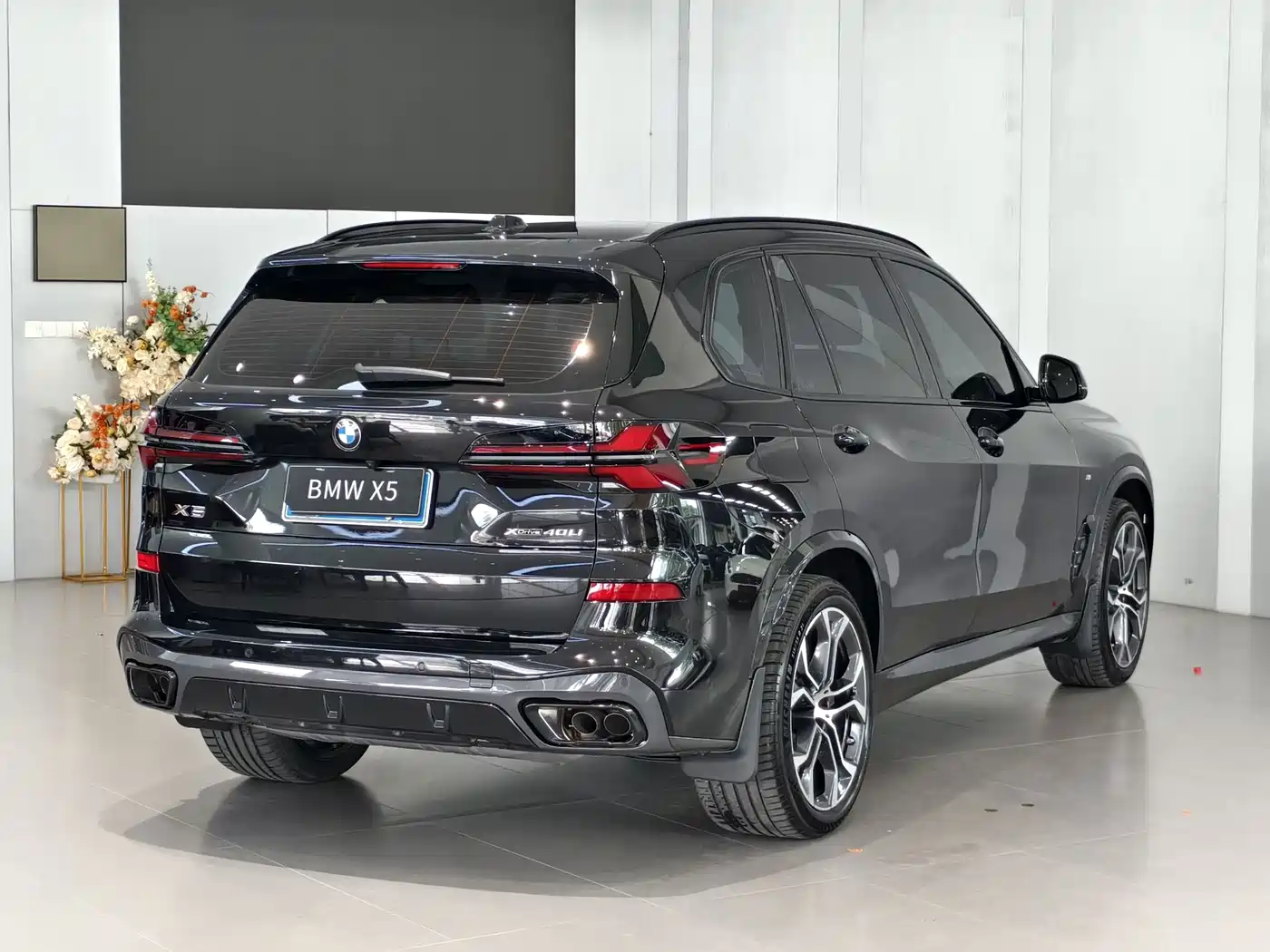 BMW X5 2026 2025 Model xDrive 40Li M Sport Blackout Package