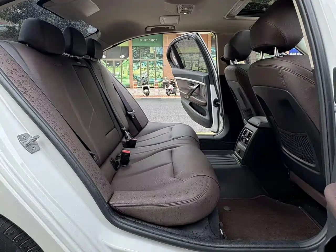 BMW 3 Series 2018 320Li M Sport Black Night Edition фото 18