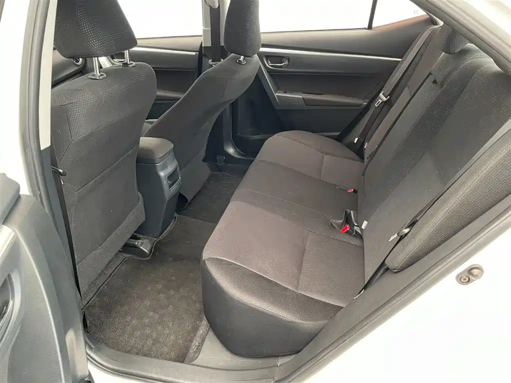 Toyota Corolla 2017 Facelift 1.2T S-CVT GL-i фото 7