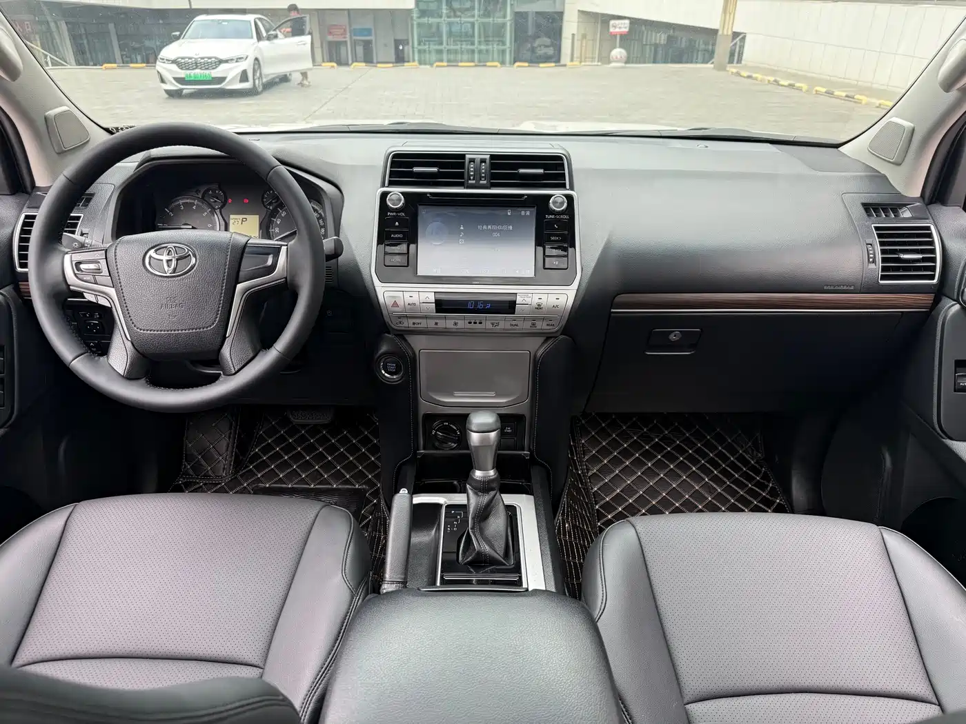 Toyota Prado 2018 3.5L Auto TX фото 12