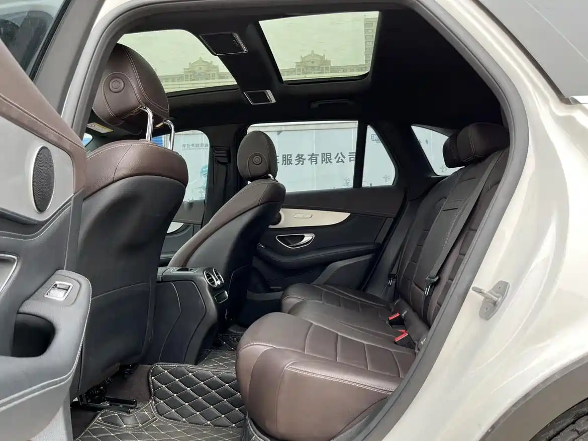 Mercedes-Benz GLC 2020 Facelift GLC 260 L 4MATIC Dynamic фото 13