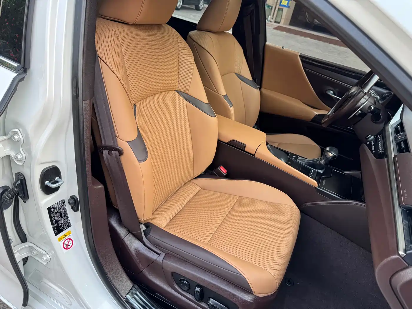 Lexus ES 2020 200 Excellence фото 11