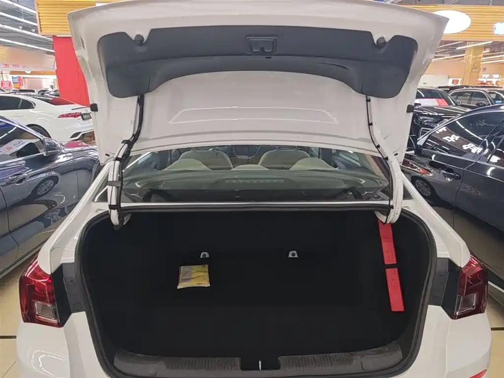 Buick Excelle 2020 15N CVT Elite фото 19
