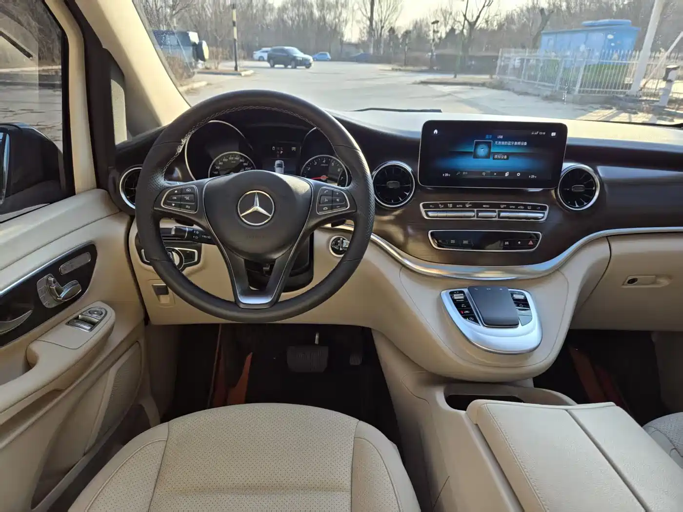 MERCEDES-BENZ V CLASS