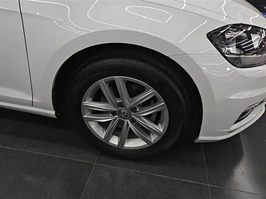 Volkswagen Golf 2018 230TSI Automatic Comfort фото 6
