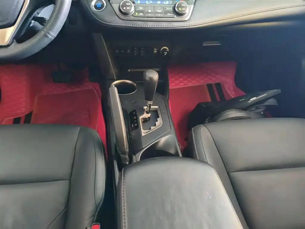 Toyota RAV4 Rongfang 2015 2.5L Automatic 4WD Elite Edition фото 14