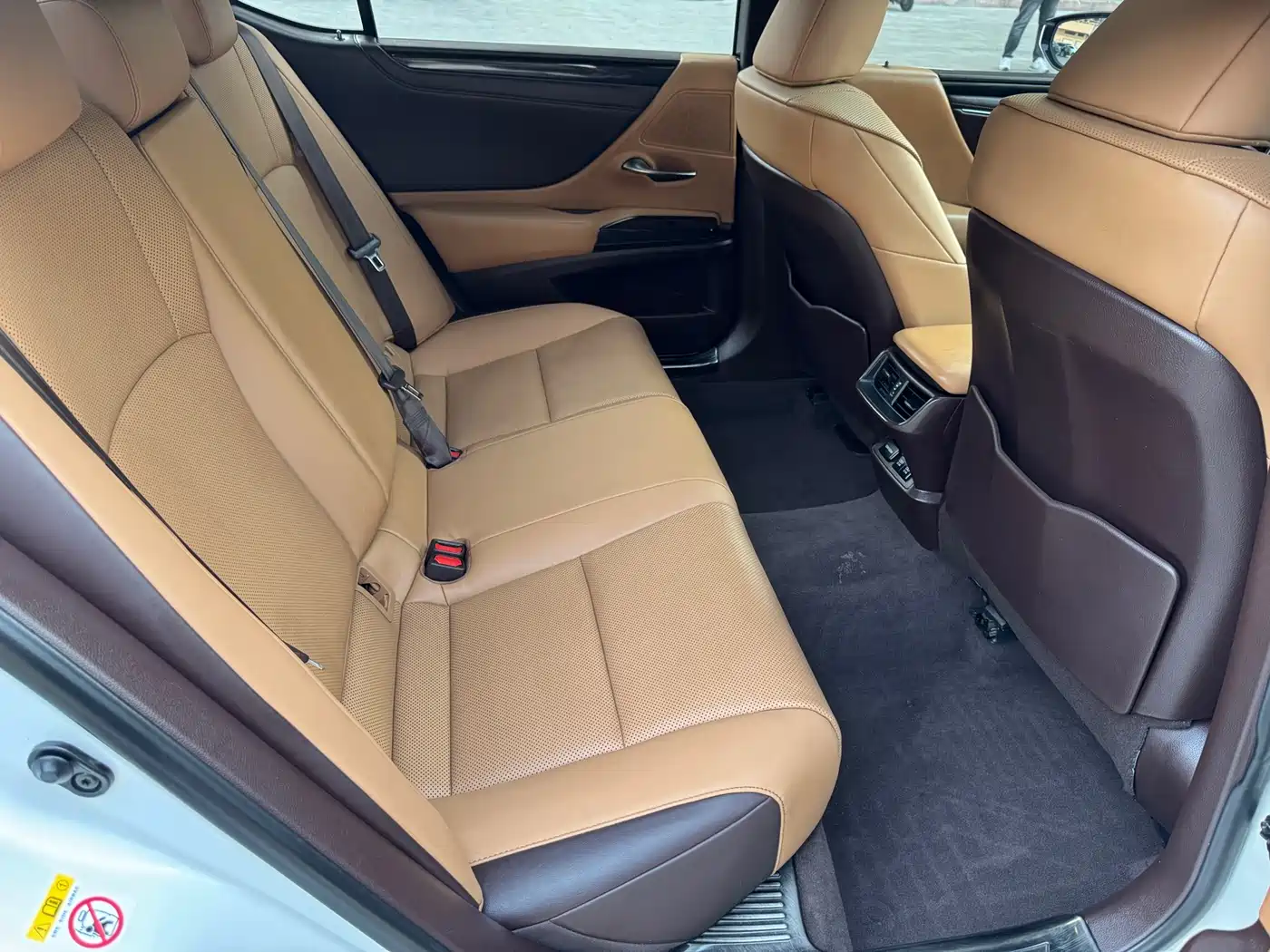 Lexus ES 2020 200 Excellence фото 9