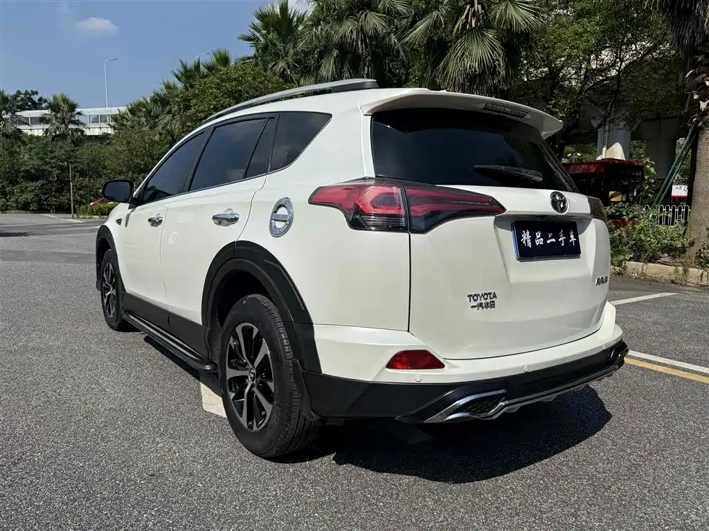 Toyota RAV4 Rongfang 2018 2.0L CVT 2WD Trend X Edition фото 4