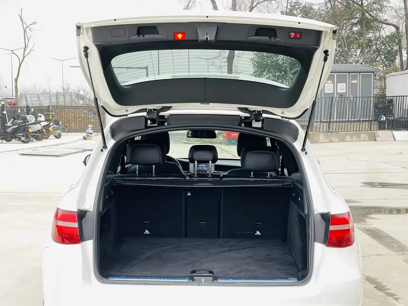 Mercedes-Benz GLC 2019 Facelift GLC 260 L 4MATIC Luxury фото 12