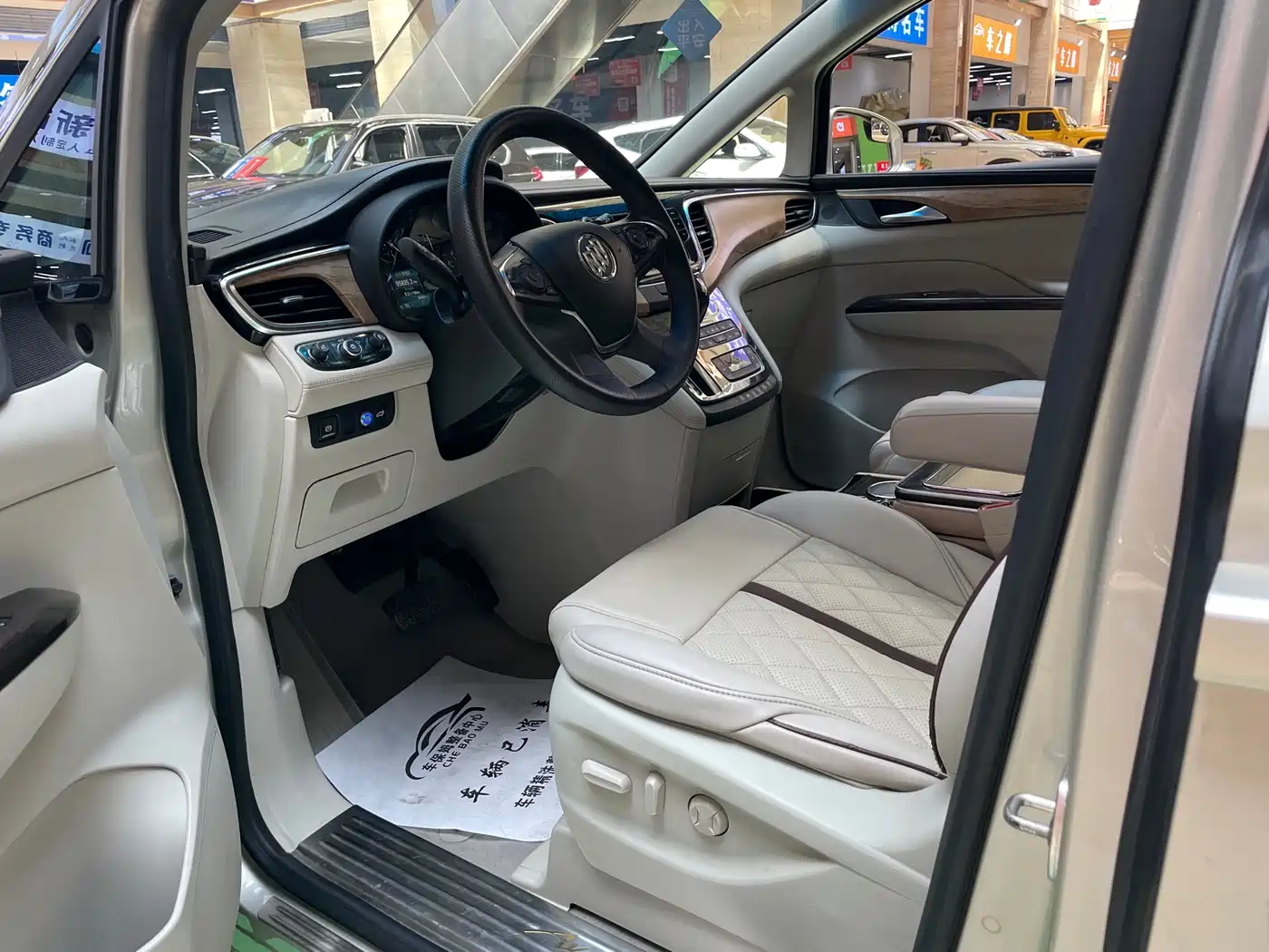 Buick GL8 2018 ES 28T Comfort Type China VI фото 16