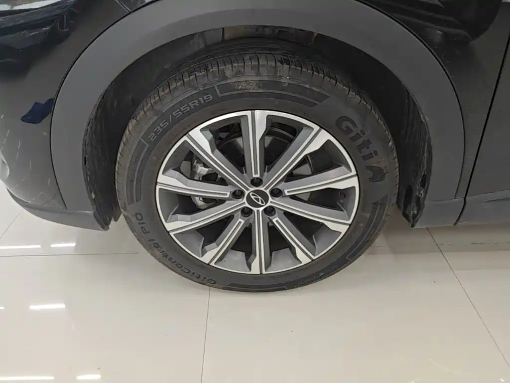 Chery Tiggo 8L 2025 2025 Model Year 2.0T 2WD Rainbow Edition 5-Seater