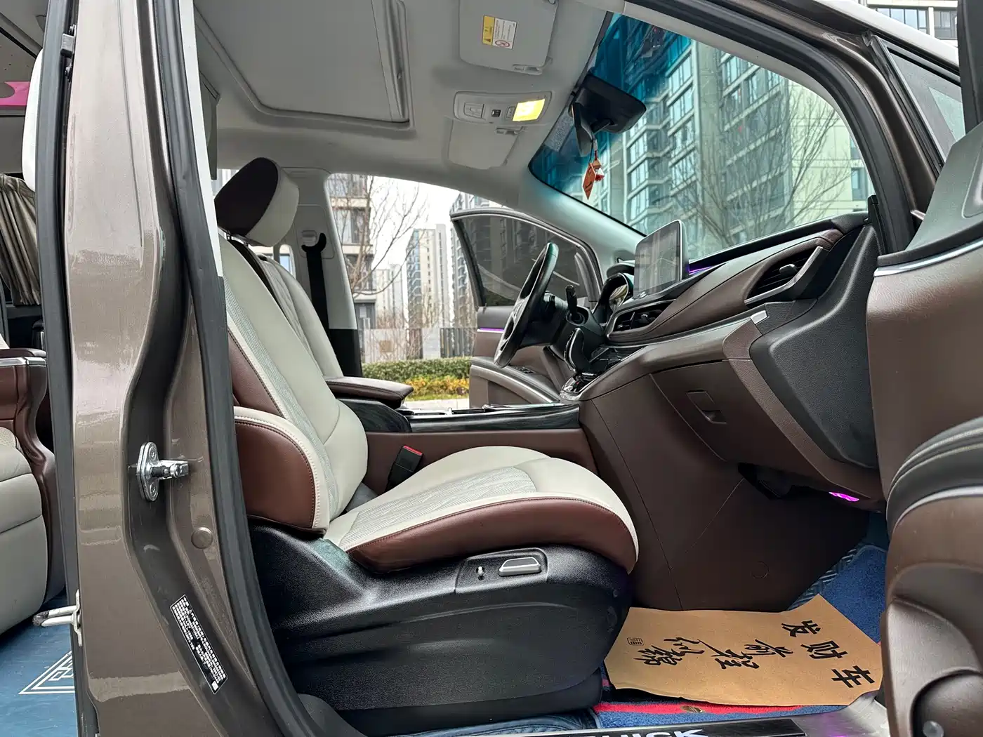 Buick GL8 2021 Land Business Class 652T Smart Luxury фото 5