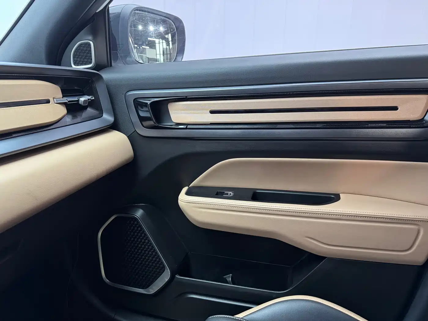 GEELY AUTOMOBILE GEELY ICON