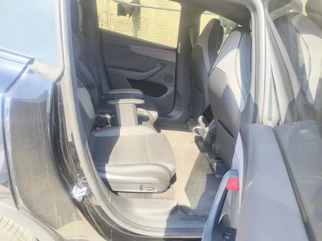 Tesla Model Y L 2026 2025 Facelift Long Range AWD