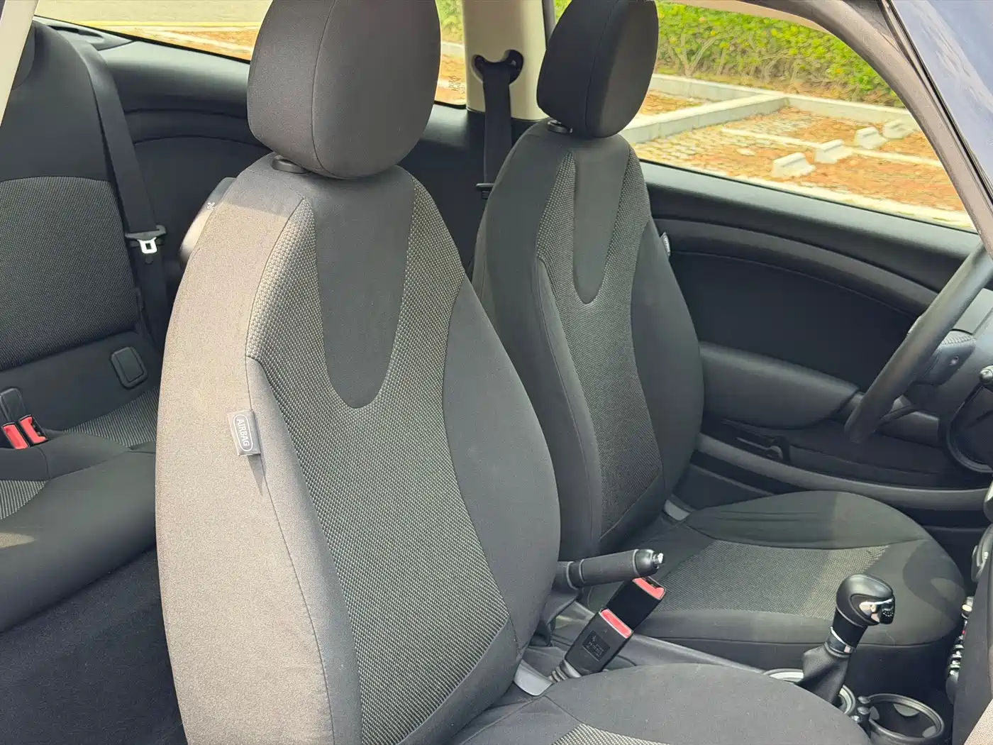 MINI CLUBMAN 2015 2011 1.6L ONE