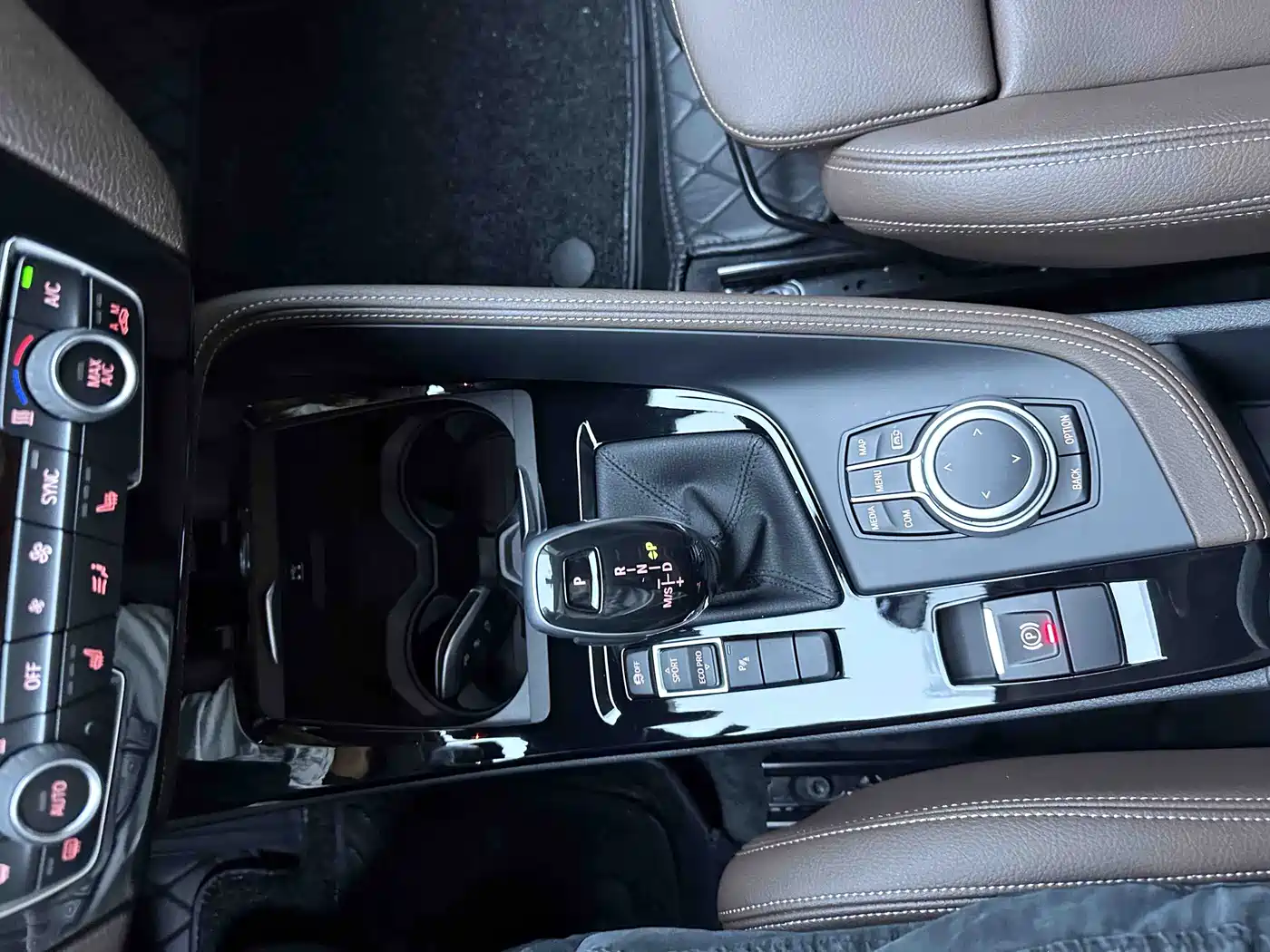 BMW X1 2022 sDrive20Li Premium фото 14