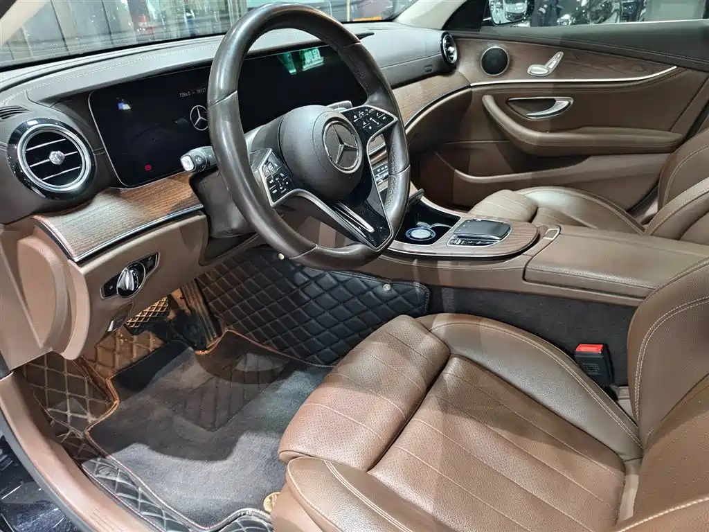 Mercedes-Benz E-Class 2023 E 260 L фото 6