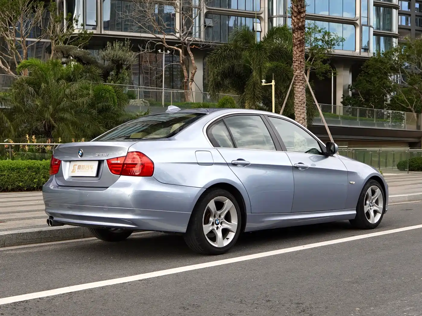 BMW 3 Series (Import) 2010 325i Luxury фото 13