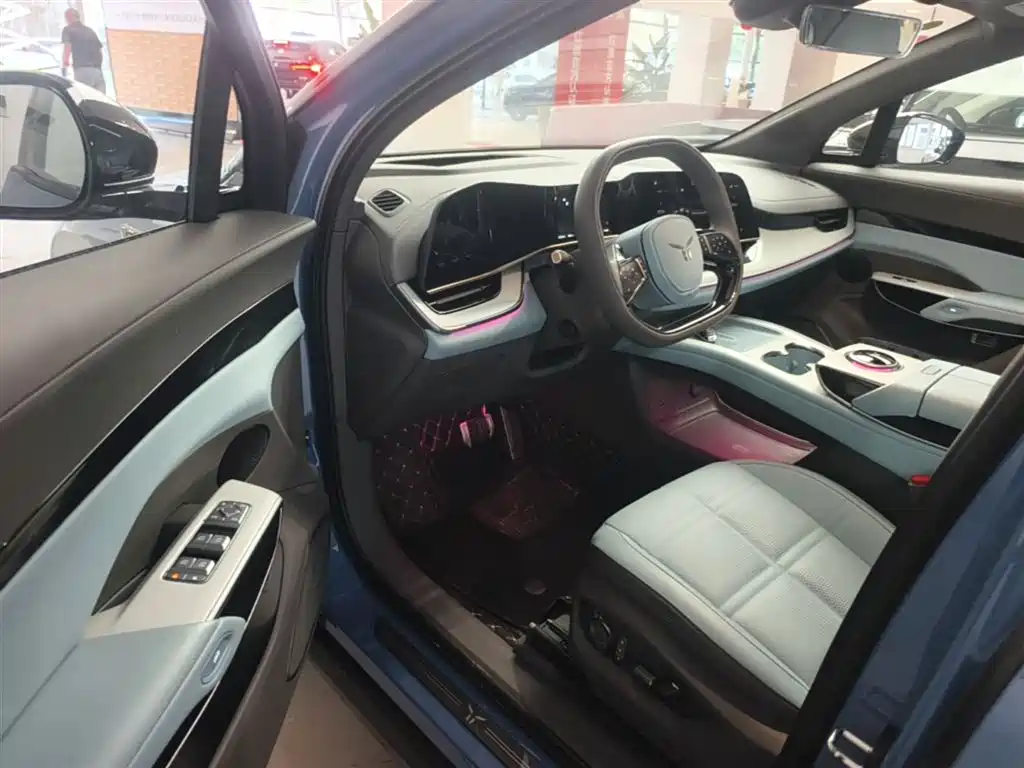 Hongqi Tian Gong 08 2025 730 Smart Selection Edition фото 13