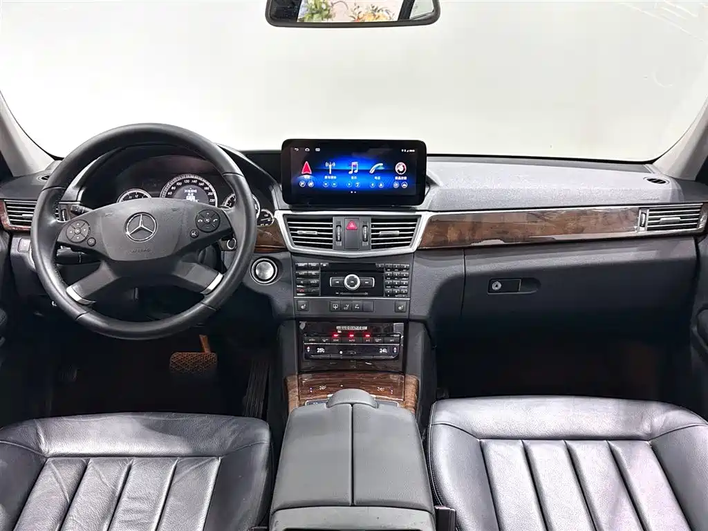 Mercedes-Benz E-Class 2013 E 300 L Elegance фото 13
