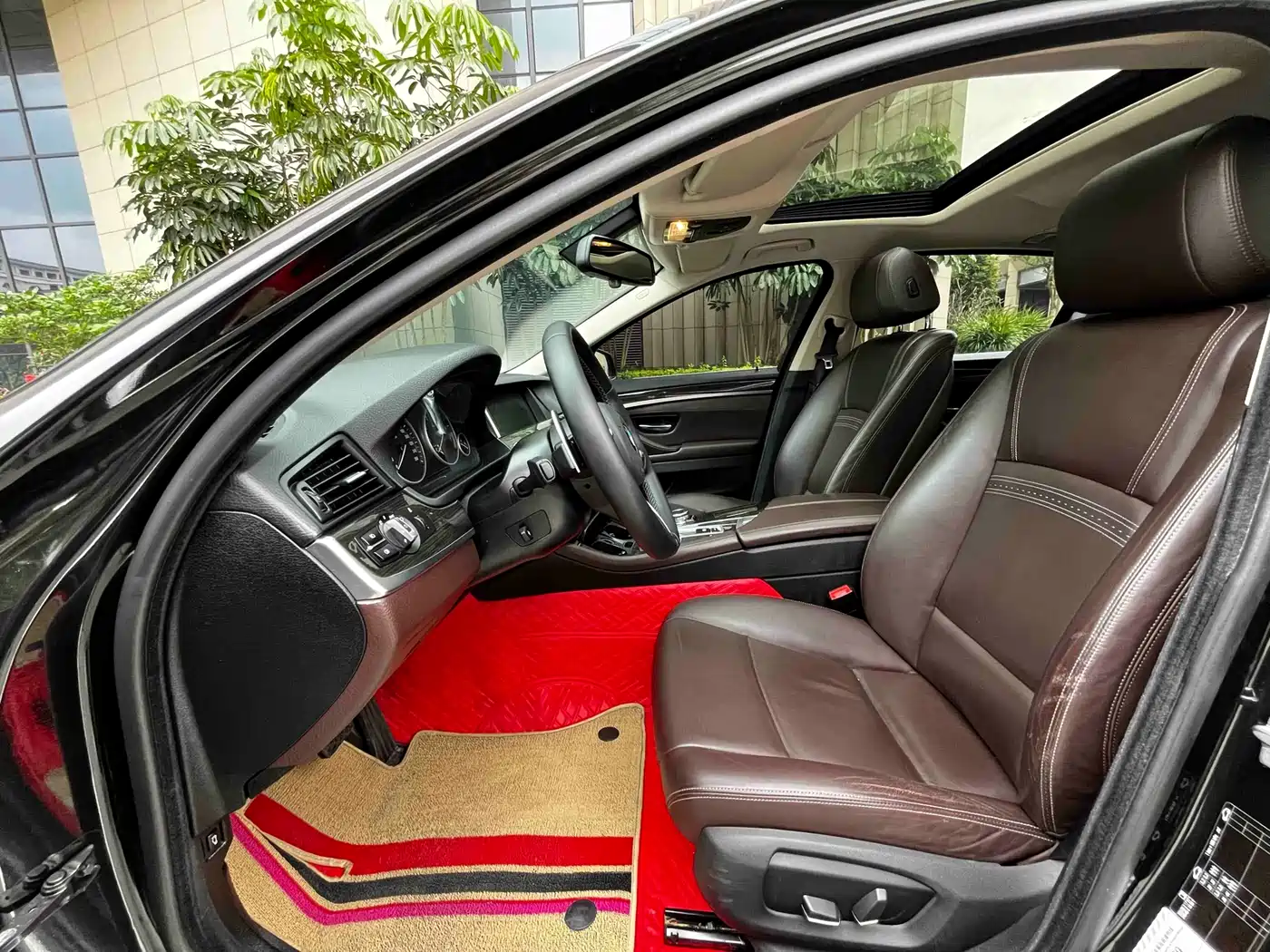 BMW 5 Series 2014 525Li Luxury Design Package фото 13