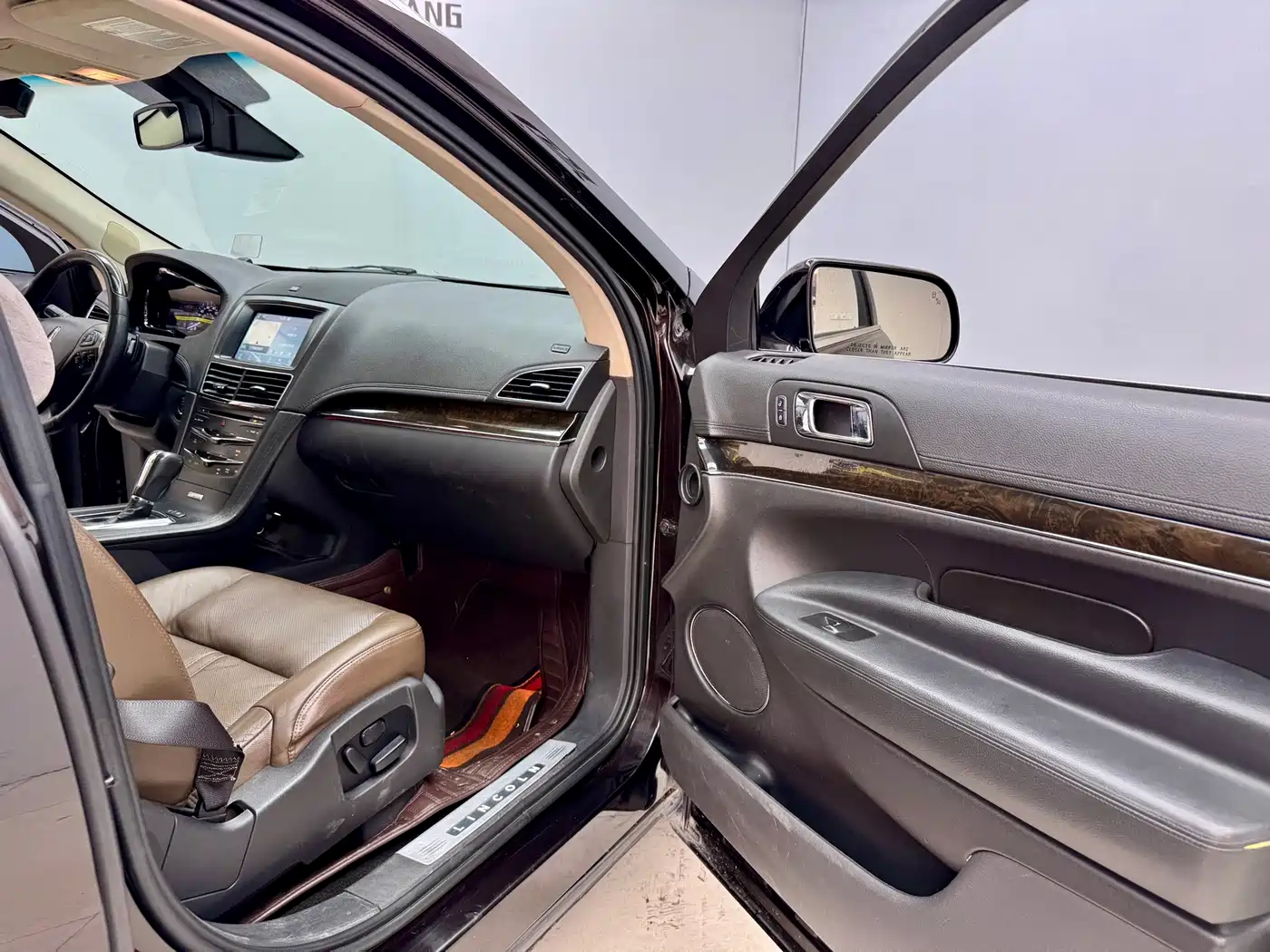 Lincoln MKT 2010 Model 3.5T EcoBoost AWD фото 12