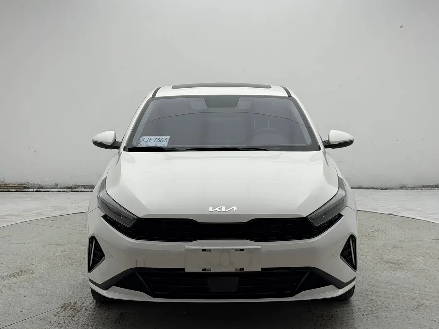 Kia K3 2023 Model 1.5L CVT Luxury Edition фото 2