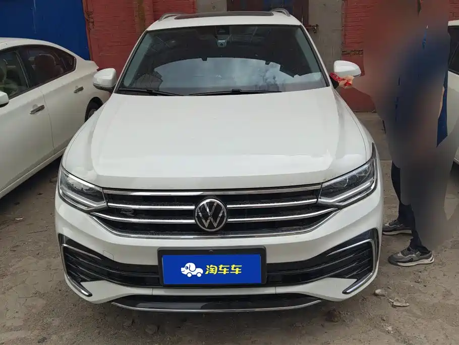 Volkswagen Tiguan L 2023 Facelift 330TSI Auto FWD R-Line Premium фото 2