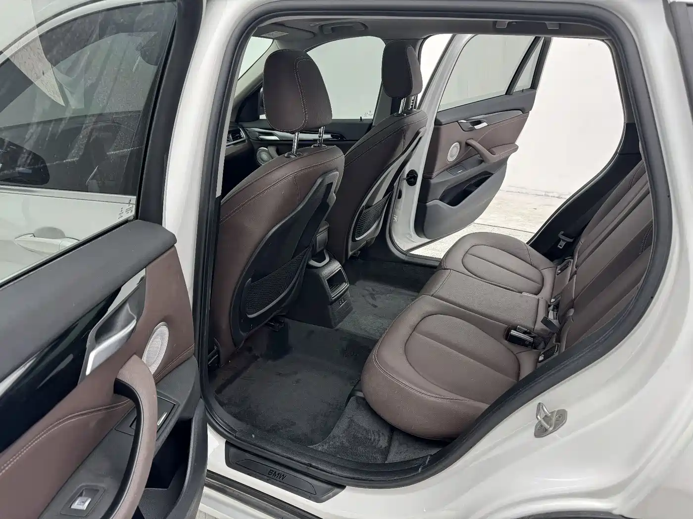 BMW X1 2022 sDrive20Li Fashion фото 20