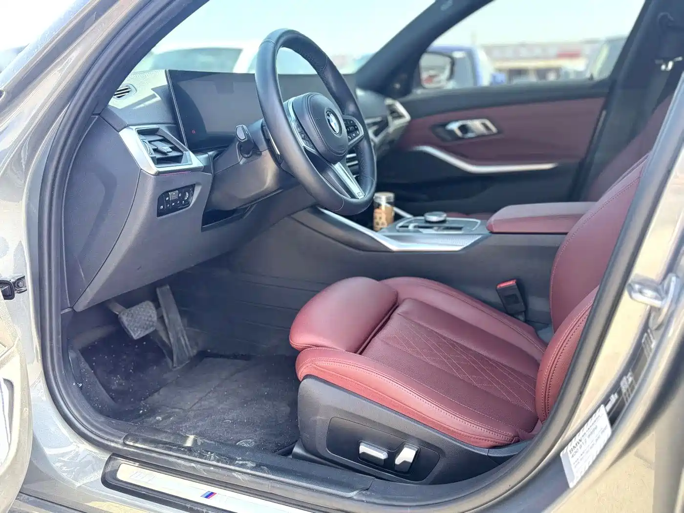 BMW 3 Series 2023 325Li M Sport Black Night Package фото 4