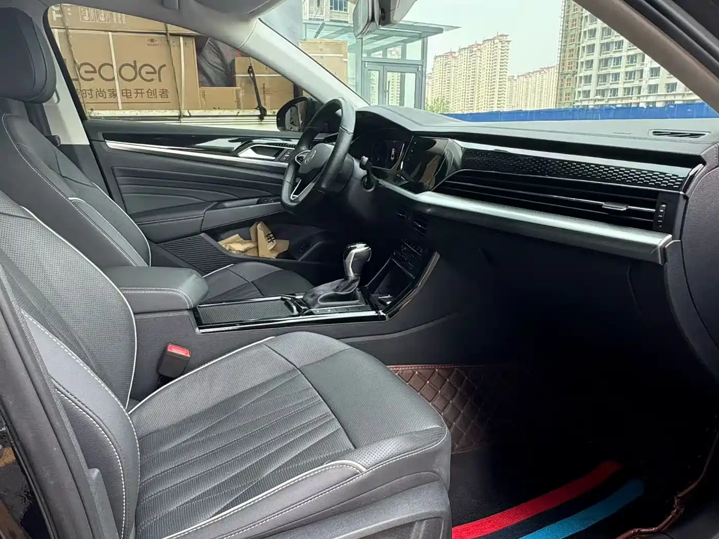 Volkswagen Passat 2022 330TSI Starlight Luxury Edition фото 7