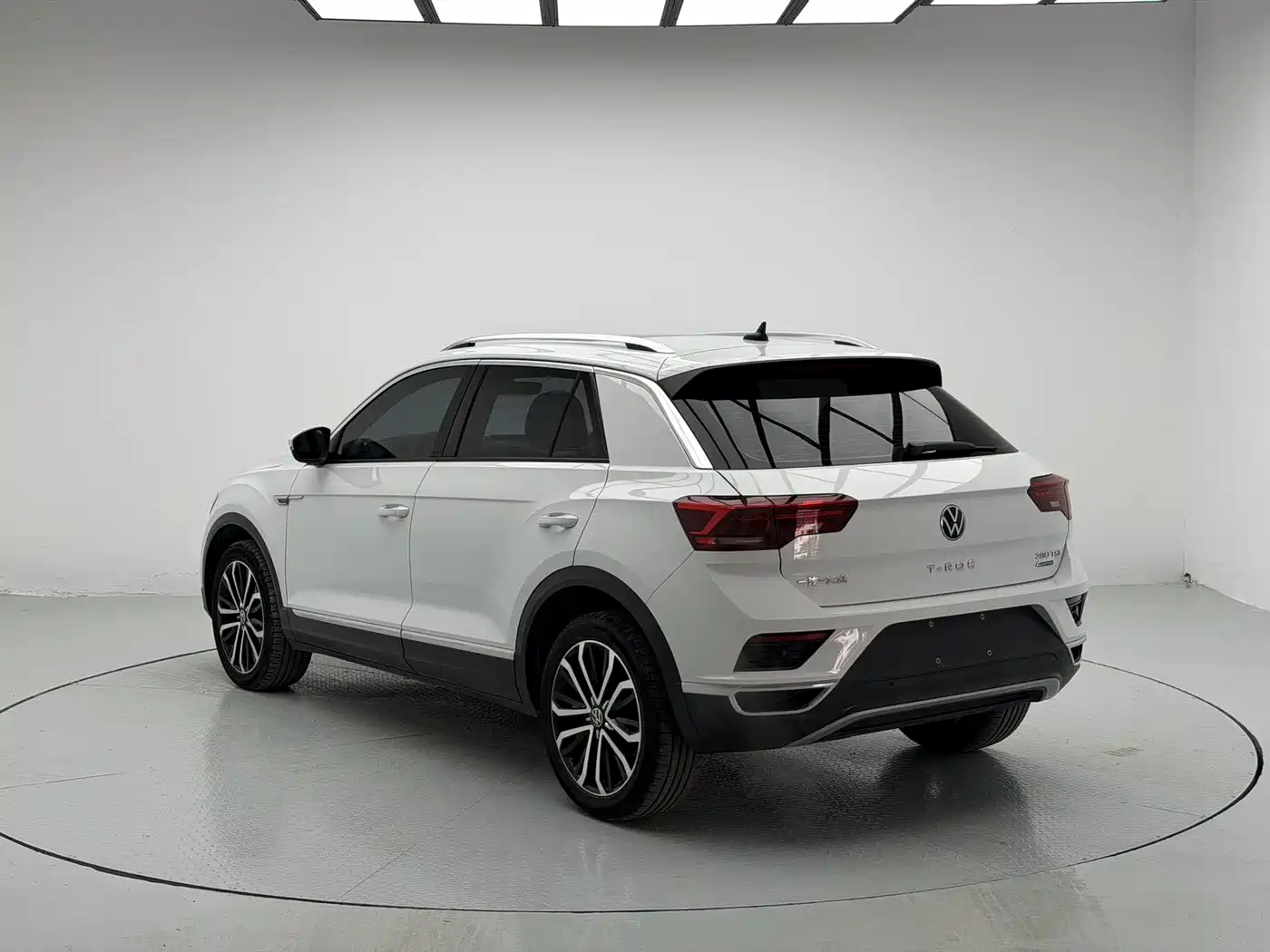 Volkswagen T-ROC 2021 280TSI DSG 4WD Luxury Connected фото 4