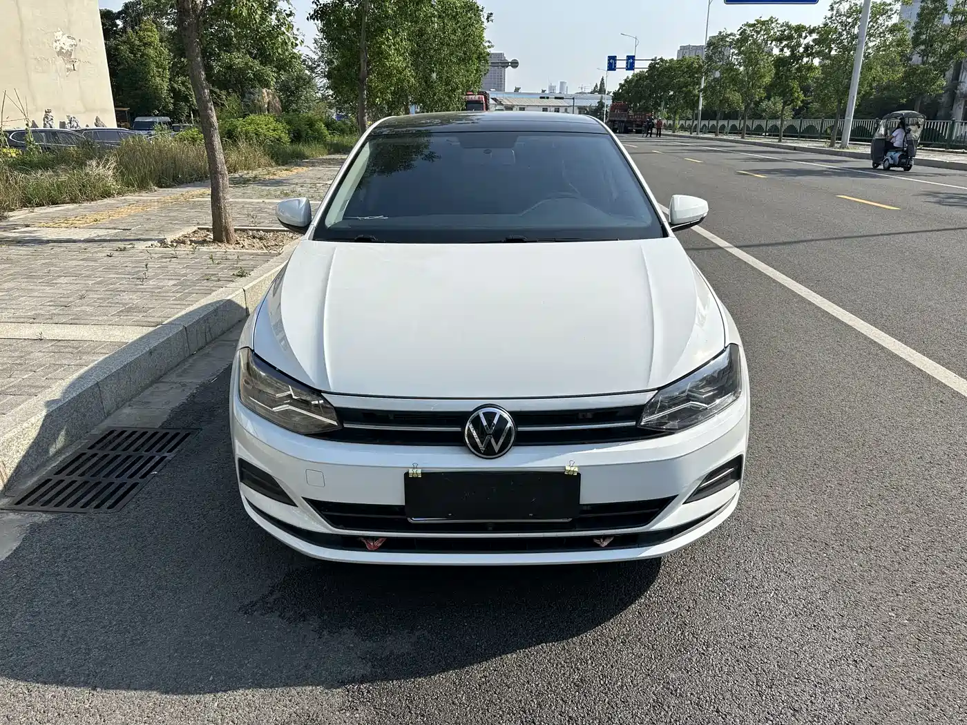 Volkswagen Polo 2021 Plus 1.5L Automatic Panorama Enjoyment Edition фото 8