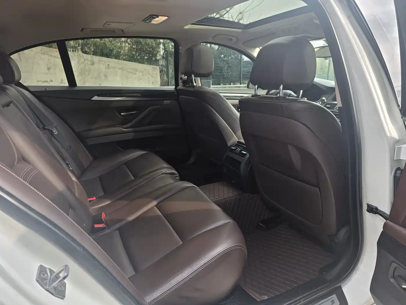 BMW 5 Series 2014 525Li Luxury Design Package фото 8